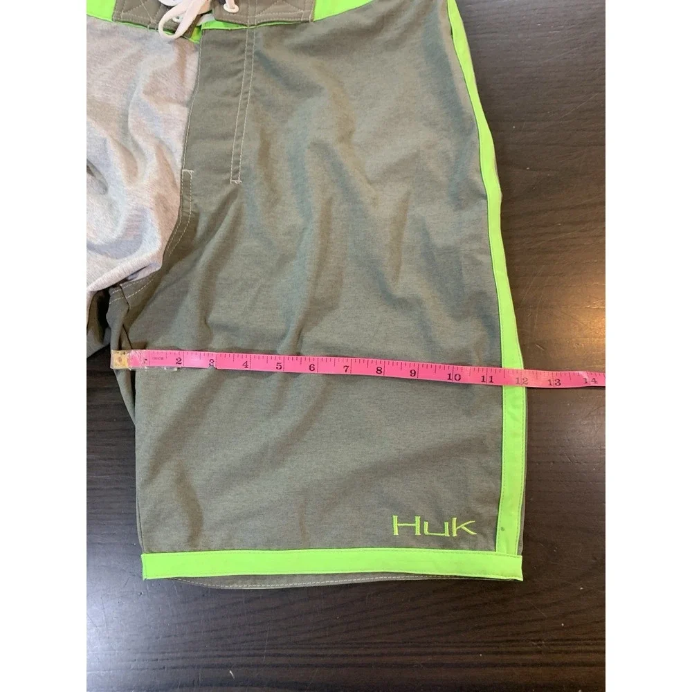 HUK Performance Fishing Board Shorts Swim Trunks Gray Neon Green Mens Sz 30 Lace